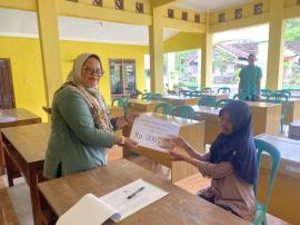 PENYALURAN BANTUAN LANGSUNG TUNAI TAHAP 11 TAHUN 2025 KALURAHAN JERUKWUDEL